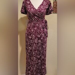 Elegant Floral Maxi Dress - Deep Red
